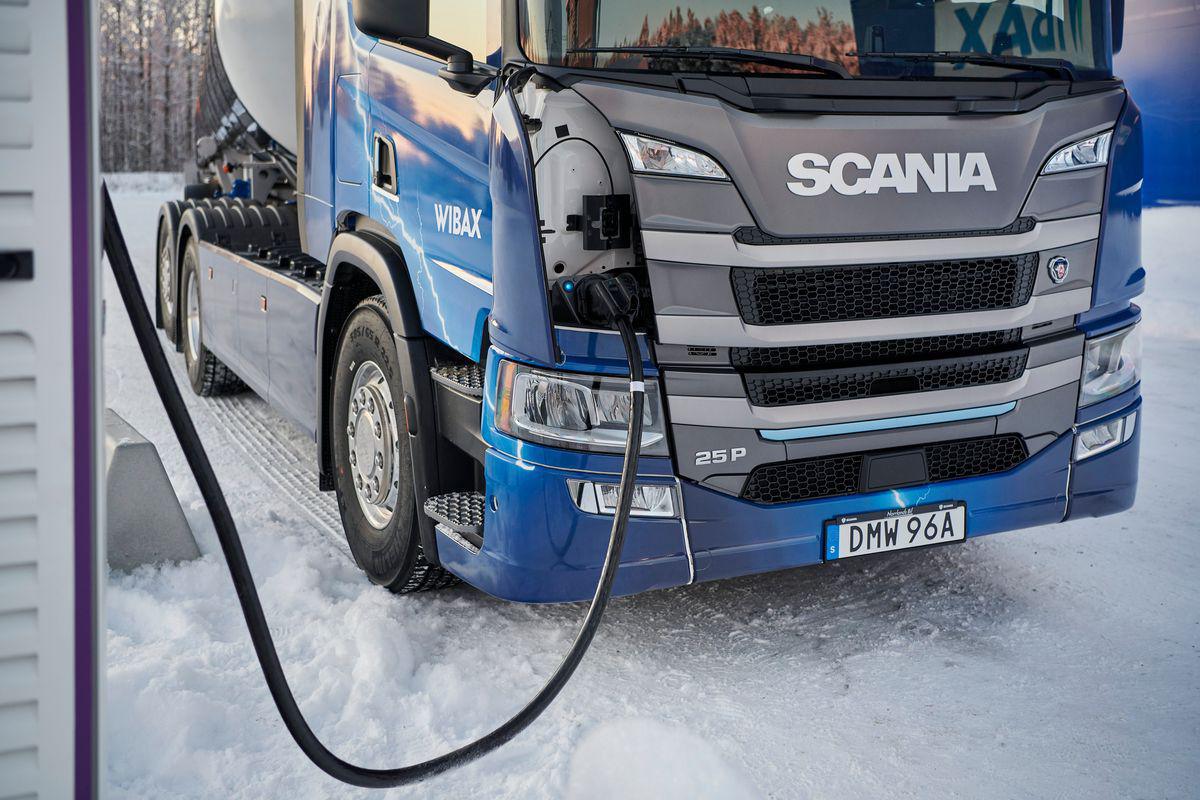 Scania coloca caminhão elétrico pesado em operação real