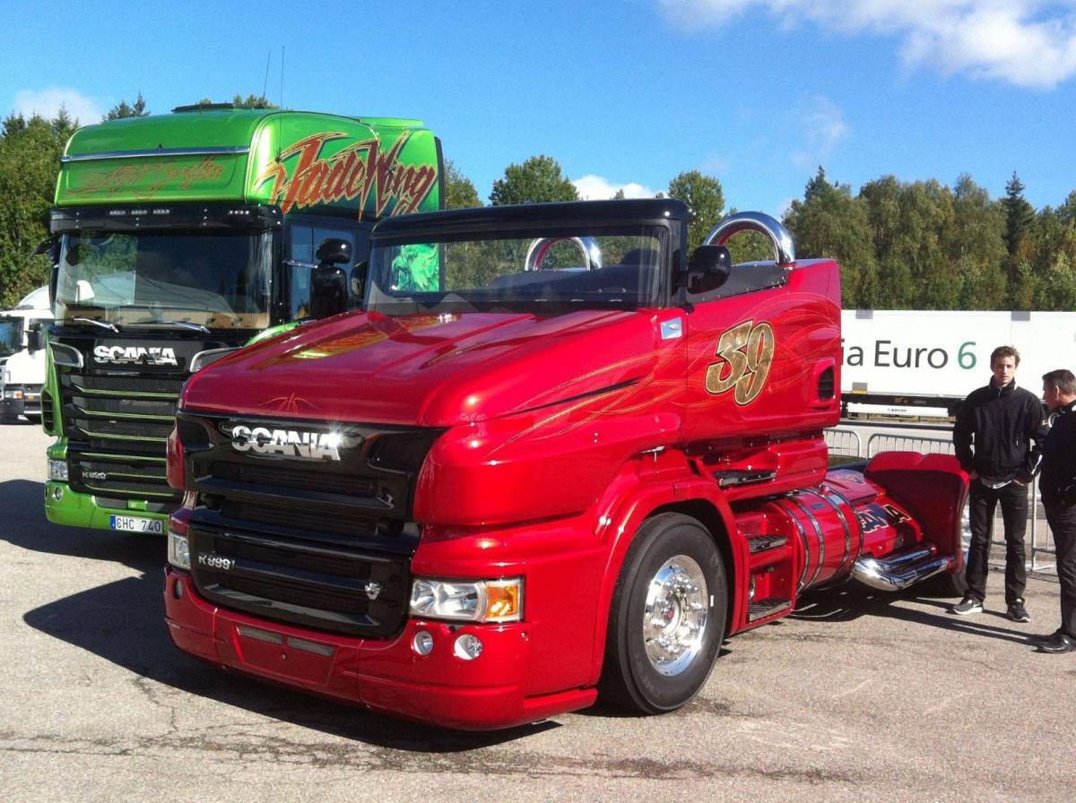 Icônico Red Pearl, o único Scania conversível do mundo Icônico Red Pearl, o único Scania conversível do mundo