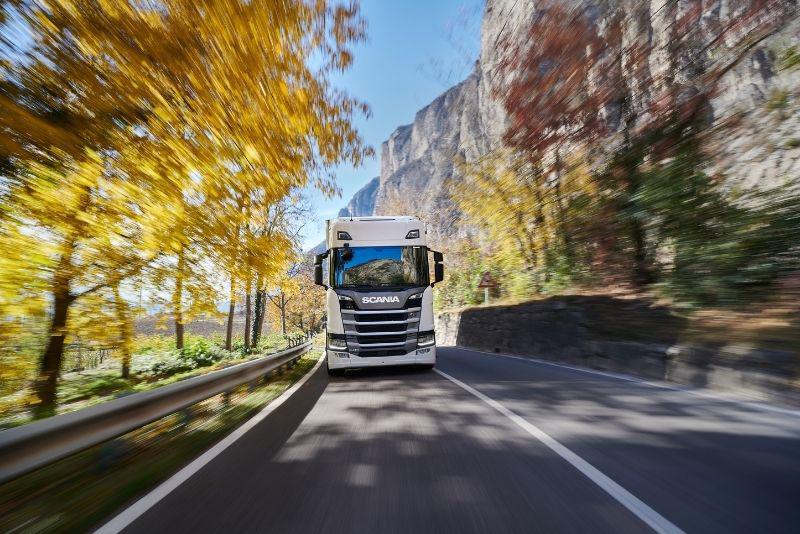 Scania segue ritmo forte nas homologações dos caminhões Euro 6 no Brasil