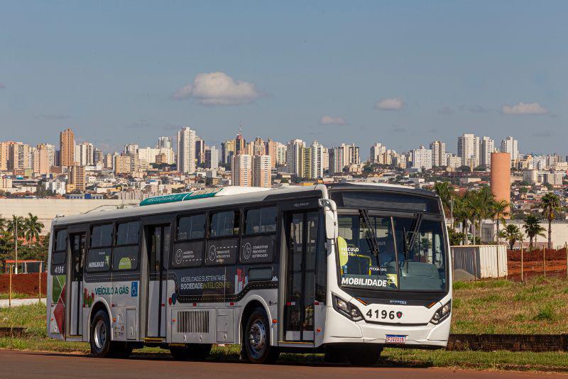 Ônibus movido 100% a biometano chega ao transporte urbano de Londrina