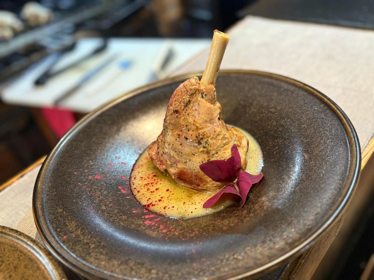 🍽 🍷 Cerchi un luogo dove genuinità e sapore si incontrano? 🍽 🍷 Cerchi un luogo dove genuinità e sapore si incontrano?