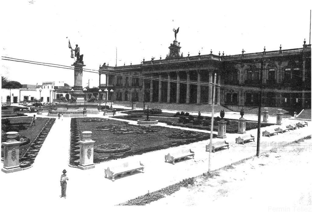 Explanada de los Héroes