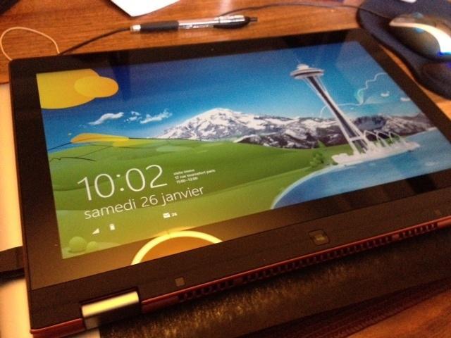 2 pouces sur un Lenovo Yoga 13 pouces