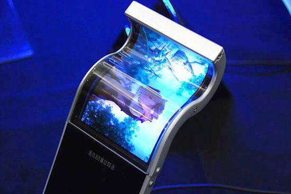 Les revenus des écrans OLED flexibles bientôt supérieures à ceux des OLED rigides