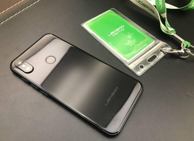 Ce sosie Android de l’iPhone X ne coûte que 250 €