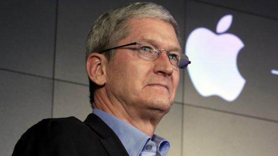 Tim Cook a empoché 701 millions $ en tant que CEO d’Apple, moins que Mark Zuckerberg