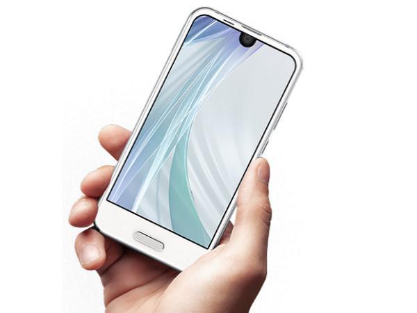 Sharp a fait un téléphone avec deux encoches