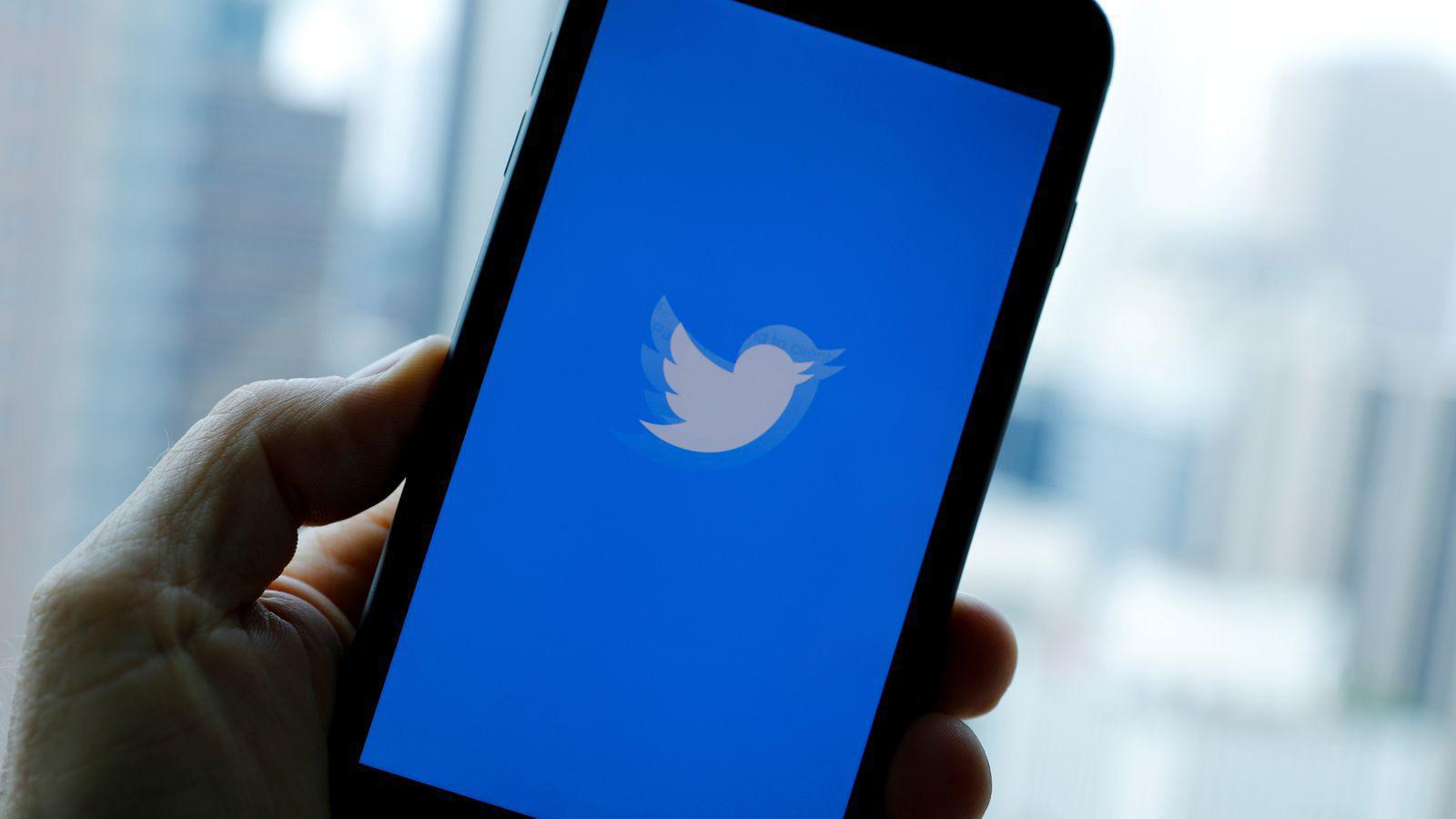 Twitter tweet qu'il travaille sur un bouton d’édition.. des tweets