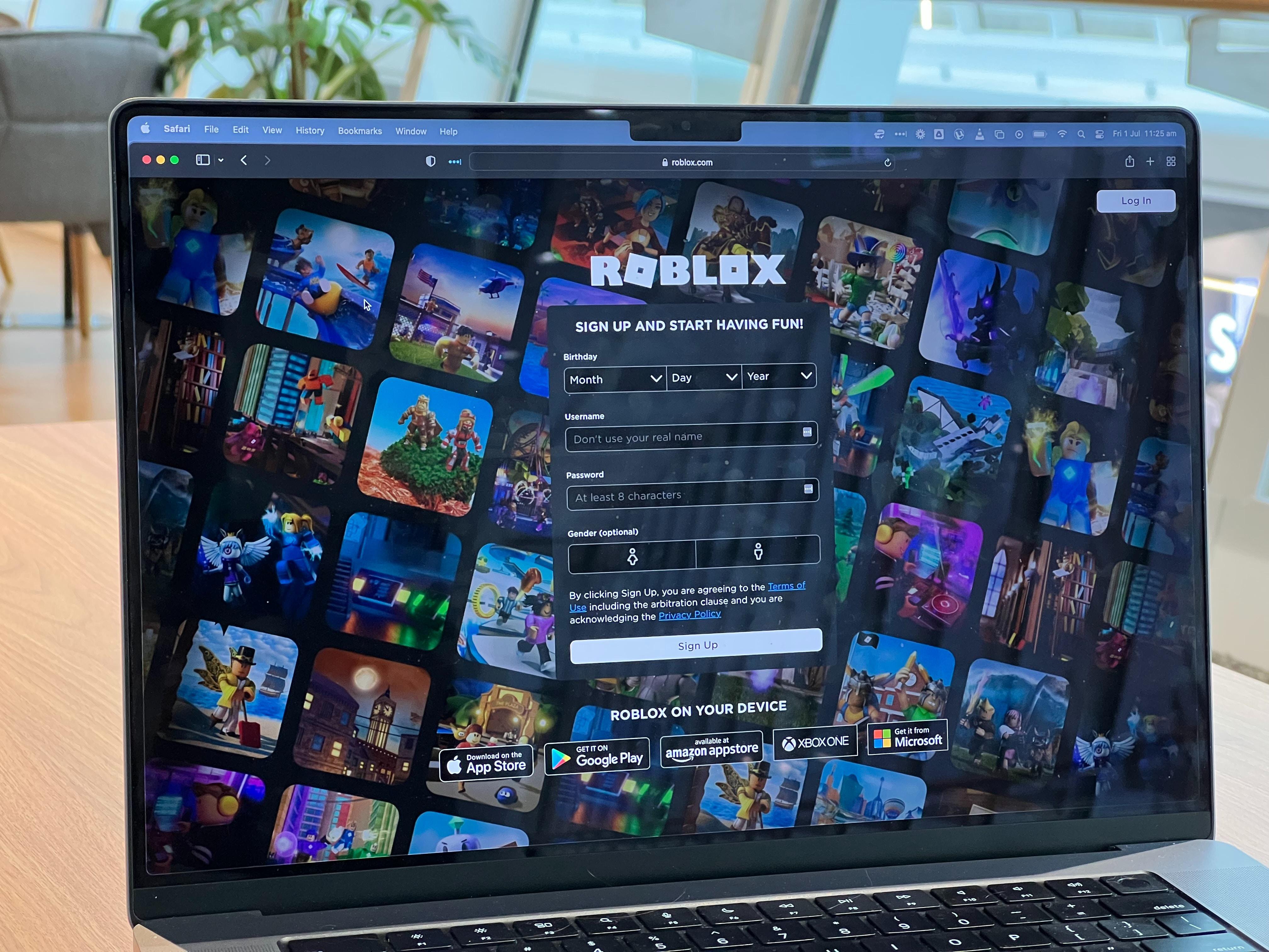 Roblox paie aux magasins d'applications 23% de frais pour chaque dollar dépensé