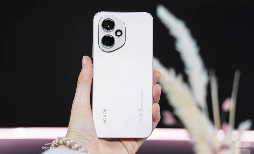 HONOR 400 : Une IA embarquée pour détecter les deepfakes et protéger les appels vidéo