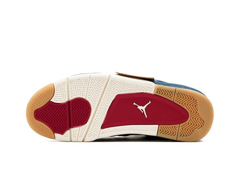 Air JORDAN IV Retro x Levi's Denim Air JORDAN IV Retro x Levi's Denim