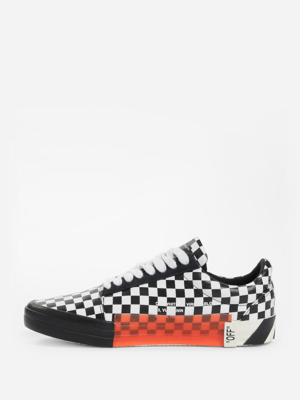 OFF-WHITE “Low Top Sneakers”