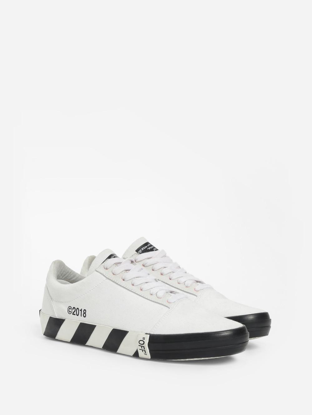 OFF-WHITE “Low Top Sneakers”