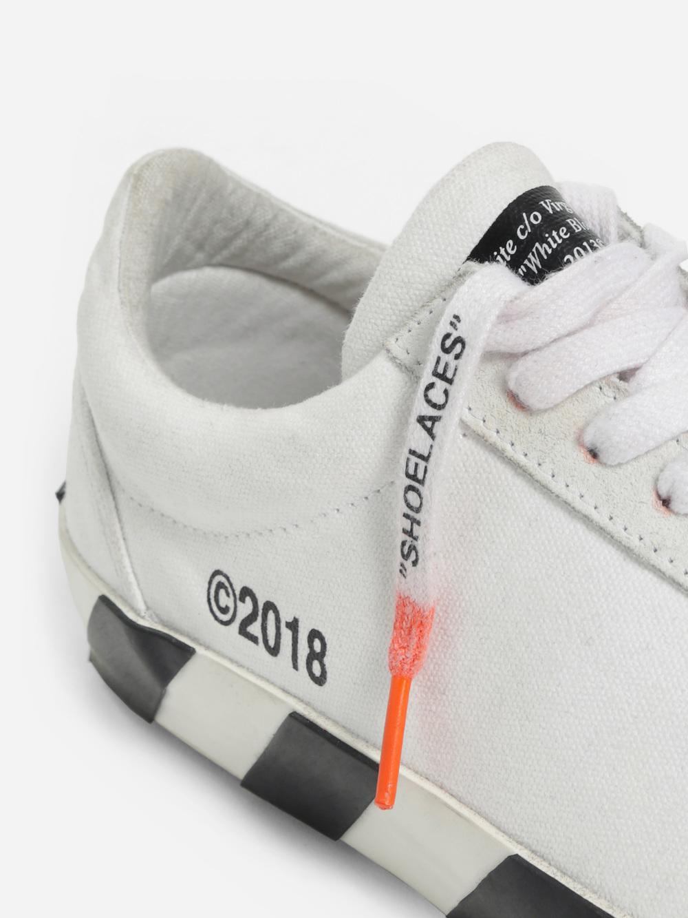 OFF-WHITE “Low Top Sneakers”