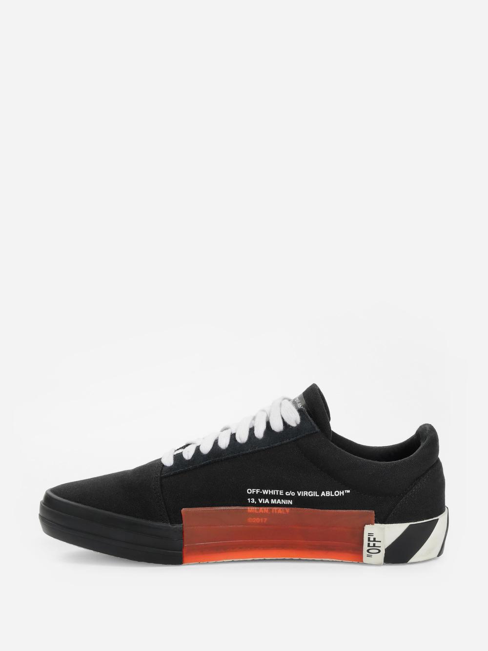 OFF-WHITE “Low Top Sneakers”