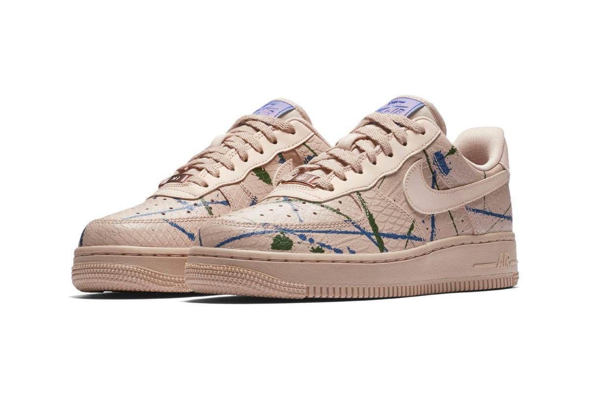 NIKE Air Force 1 Particle Beige