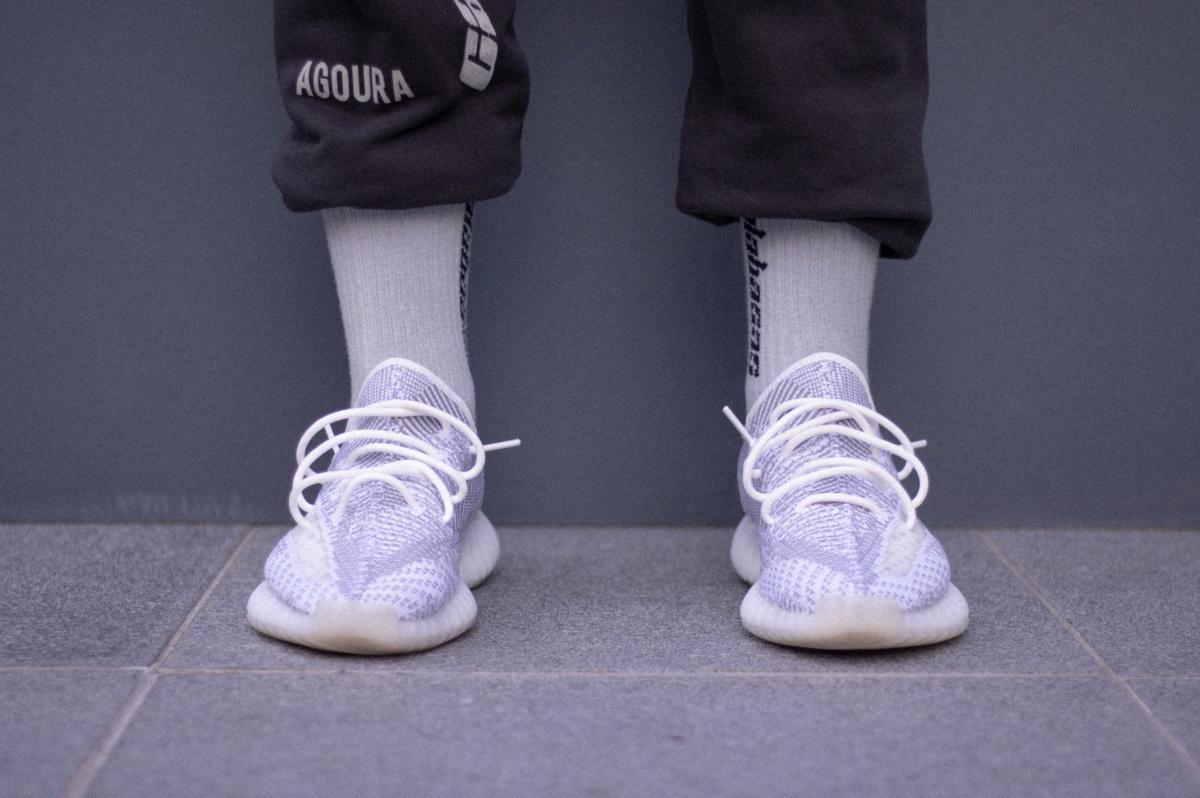 yeezy 350 static on feet