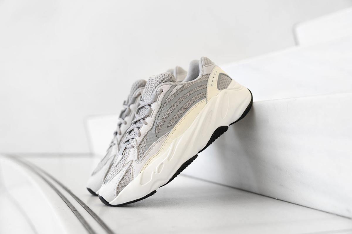 YEEZY BOOST 700 V2 "Static" on regarde ça de plus prêt
