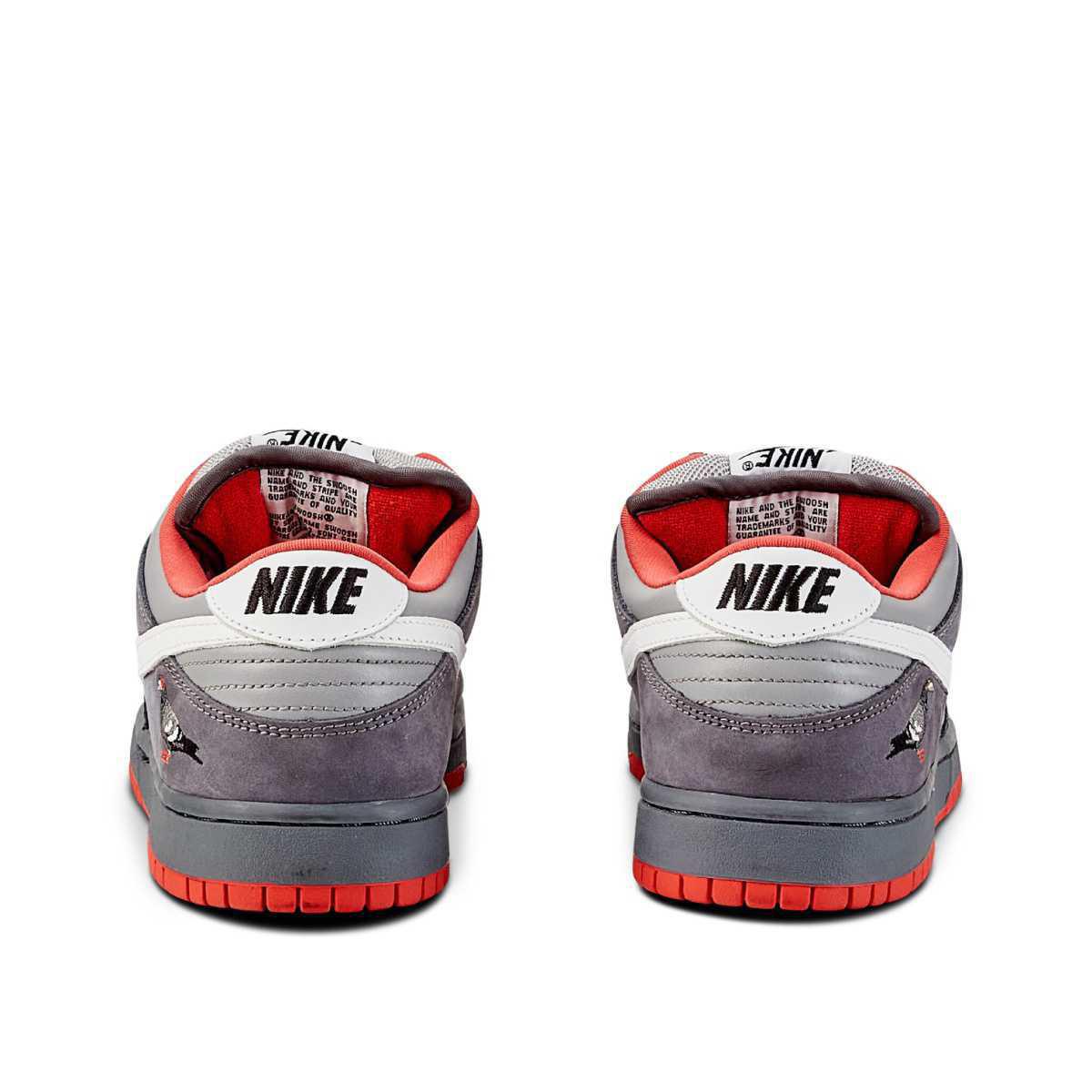 NIKE SB Dunk Low x Staple NYC Pigeon NIKE SB Dunk Low x Staple NYC Pigeon