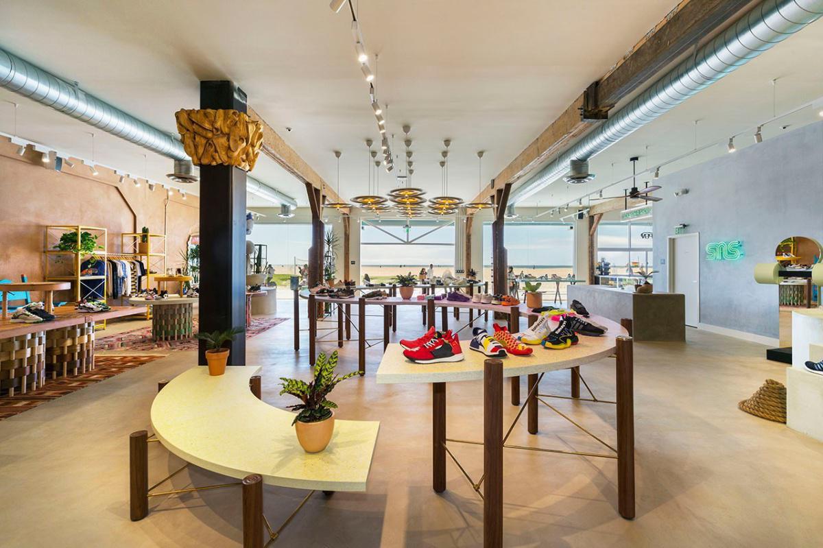 SNEAKERSNSTUFF LOS ANGELES SNEAKERSNSTUFF LOS ANGELES