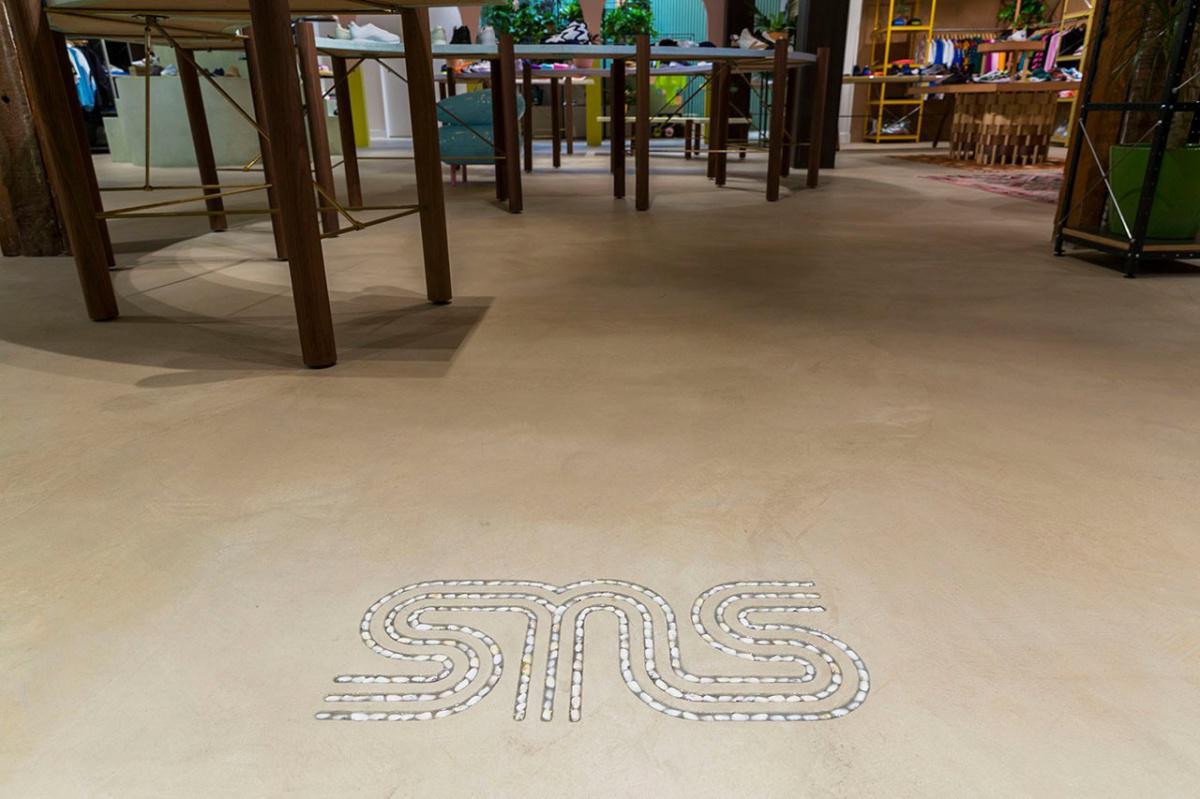 SNEAKERSNSTUFF LOS ANGELES SNEAKERSNSTUFF LOS ANGELES