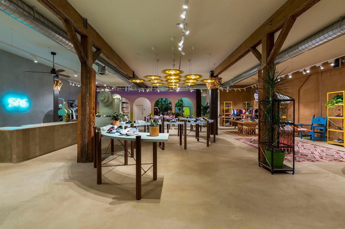 SNEAKERSNSTUFF LOS ANGELES SNEAKERSNSTUFF LOS ANGELES