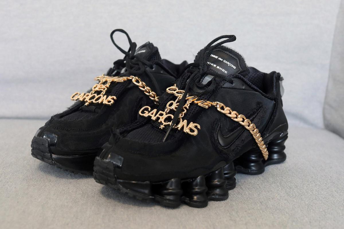 COMME des GARÇONS x Nike Shox TL en Triple Black COMME des GARÇONS x Nike Shox TL en Triple Black