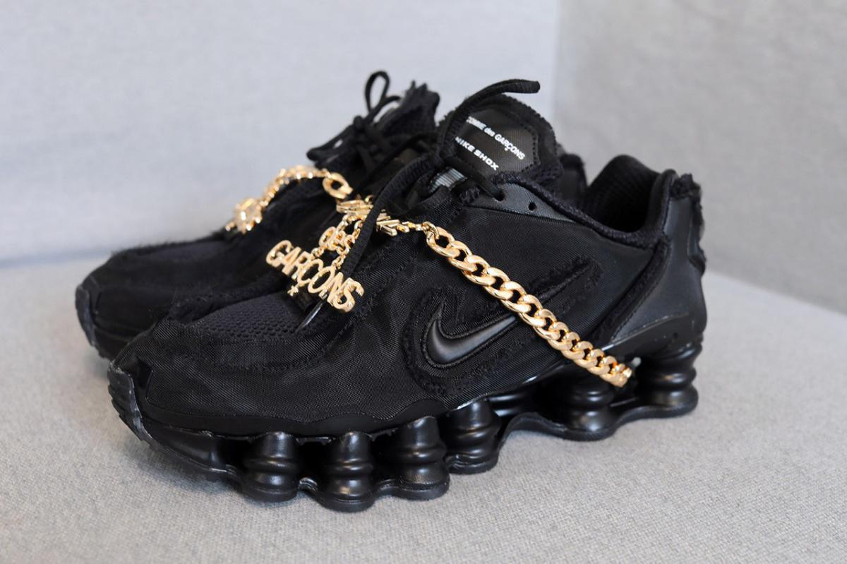 COMME des GARÇONS x Nike Shox TL en Triple Black COMME des GARÇONS x Nike Shox TL en Triple Black