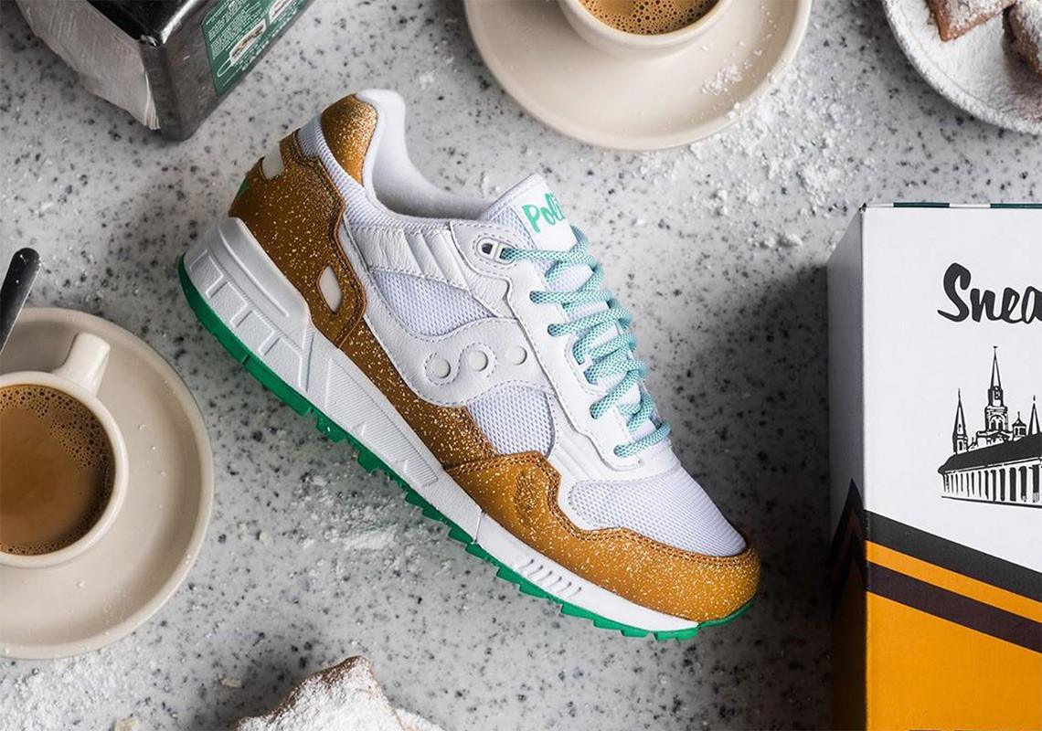 Politics dévoile une silhouette encore plus limitée de la Saucony Shadow à 157 exemplaires pour célébrer les 157 ans du Café du Monde Politics dévoile une silhouette encore plus limitée de la Saucony Shadow à 157 exemplaires pour célébrer les 157 ans du Café du Monde