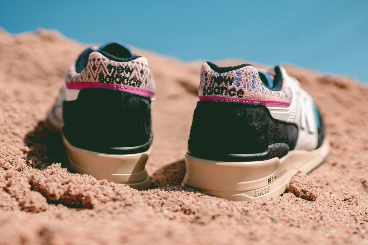 New Balance dévoile deux classiques de la sneakers imprégnés de motifs vifs New Balance dévoile deux classiques de la sneakers imprégnés de motifs vifs