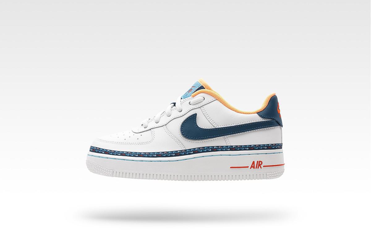 Nike célèbre l'évolution de la Swoosh avec de nouveaux packs de baskets