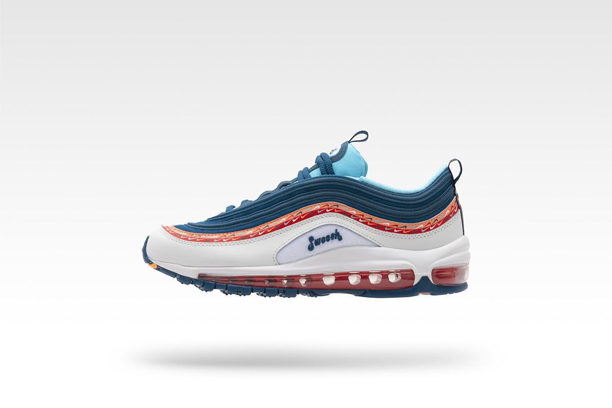 Nike célèbre l'évolution de la Swoosh avec de nouveaux packs de baskets
