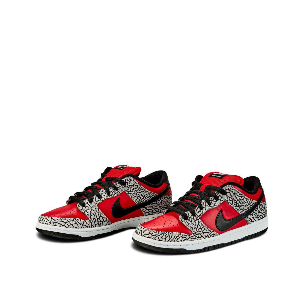 NIKE SB Dunk Low x Supreme Red Cement