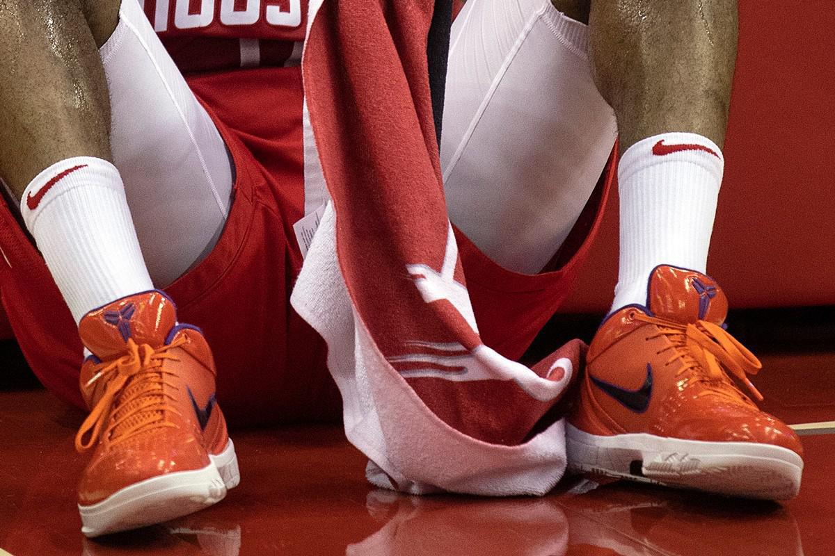 UNDEFEATED RÉVÈLE LA COLLECTION NIKE KOBE 4 PROTRO