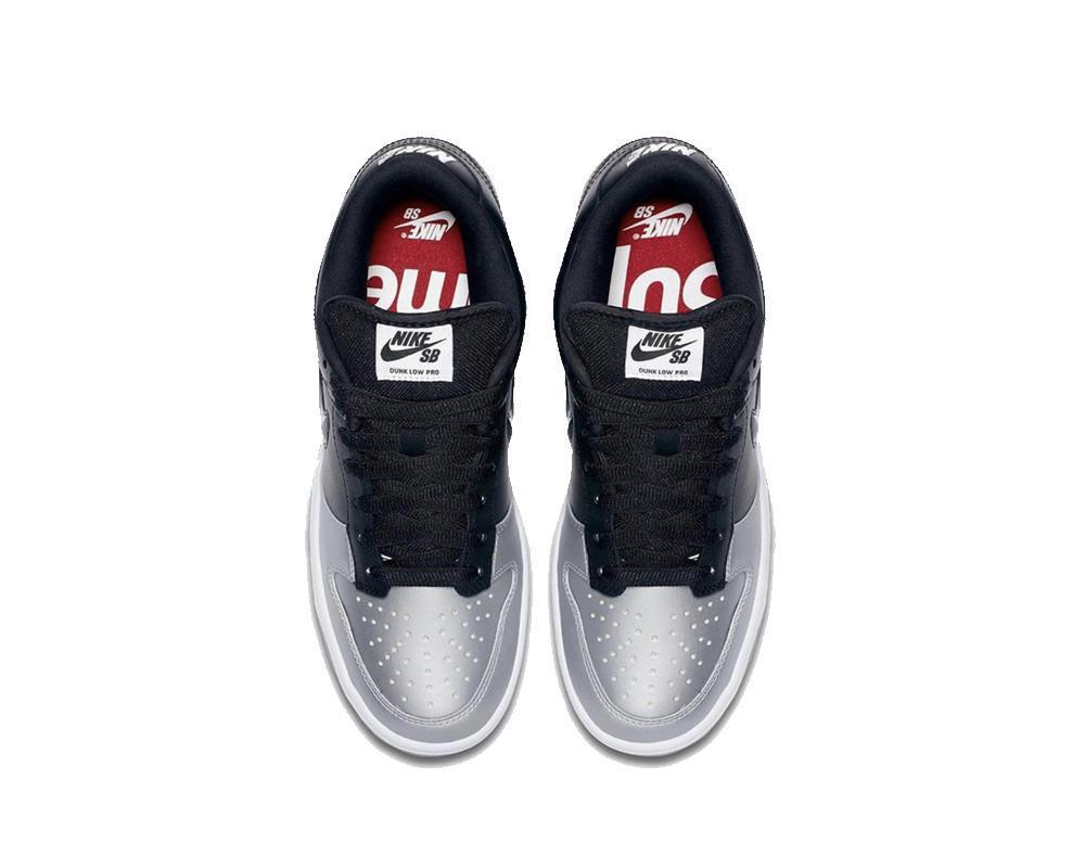 NIKE SB Dunk Low x Supreme Metallic Silver NIKE SB Dunk Low x Supreme Metallic Silver