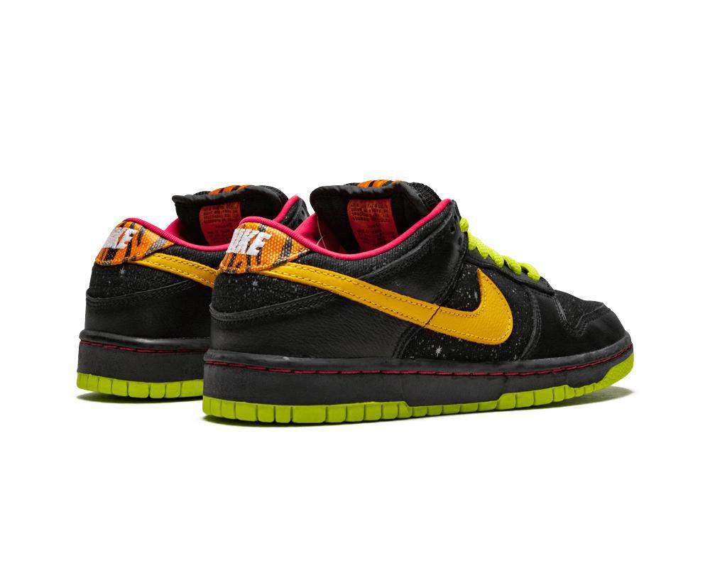 Nike SB Dunk Low Space Tiger Nike SB Dunk Low Space Tiger