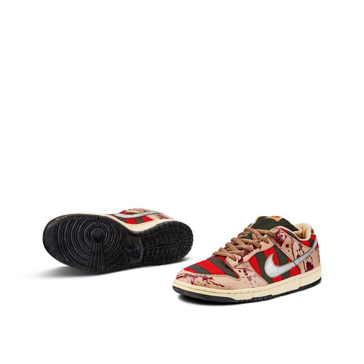 NIKE SB Dunk Low Freddy Krueger NIKE SB Dunk Low Freddy Krueger