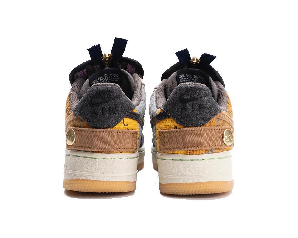 Regard détaillé sur la Travis Scott x Nike Air Force 1 Low "Cactus Jack" Regard détaillé sur la Travis Scott x Nike Air Force 1 Low "Cactus Jack"
