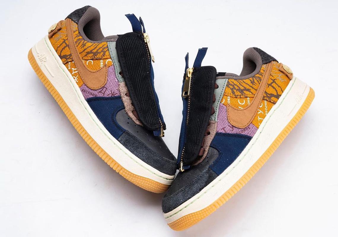 Regard détaillé sur la Travis Scott x Nike Air Force 1 Low "Cactus Jack" Regard détaillé sur la Travis Scott x Nike Air Force 1 Low "Cactus Jack"