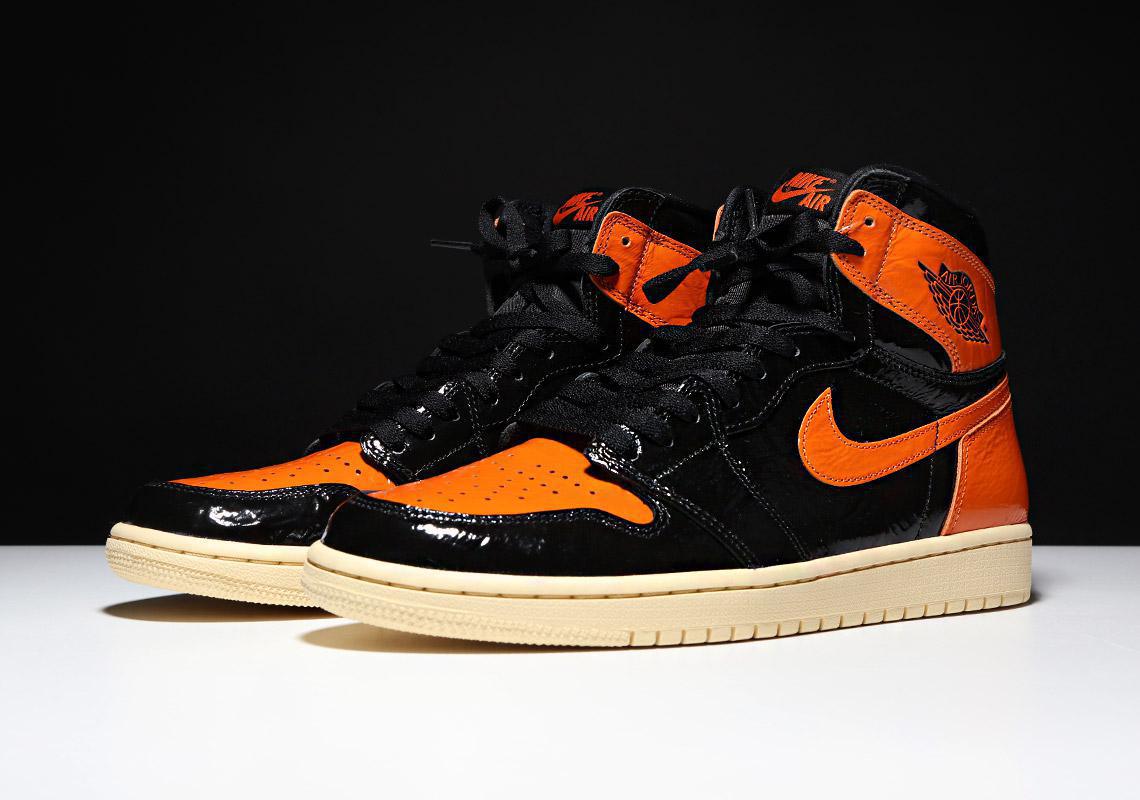 L' Air Jordan 1 "Shattered Backboard 3.0" sort le 26 octobre. L' Air Jordan 1 "Shattered Backboard 3.0" sort le 26 octobre.