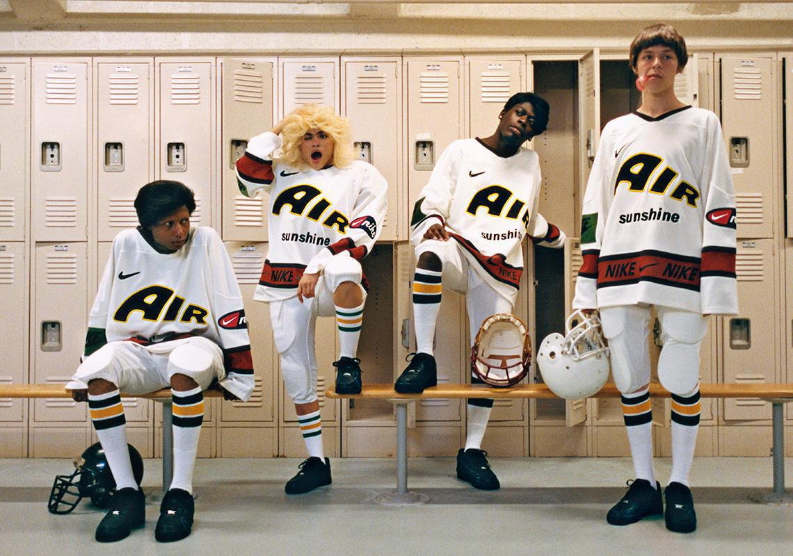 Cactus Plant Flea Market x Nike By sort le 21 octobre. Cactus Plant Flea Market x Nike By sort le 21 octobre.