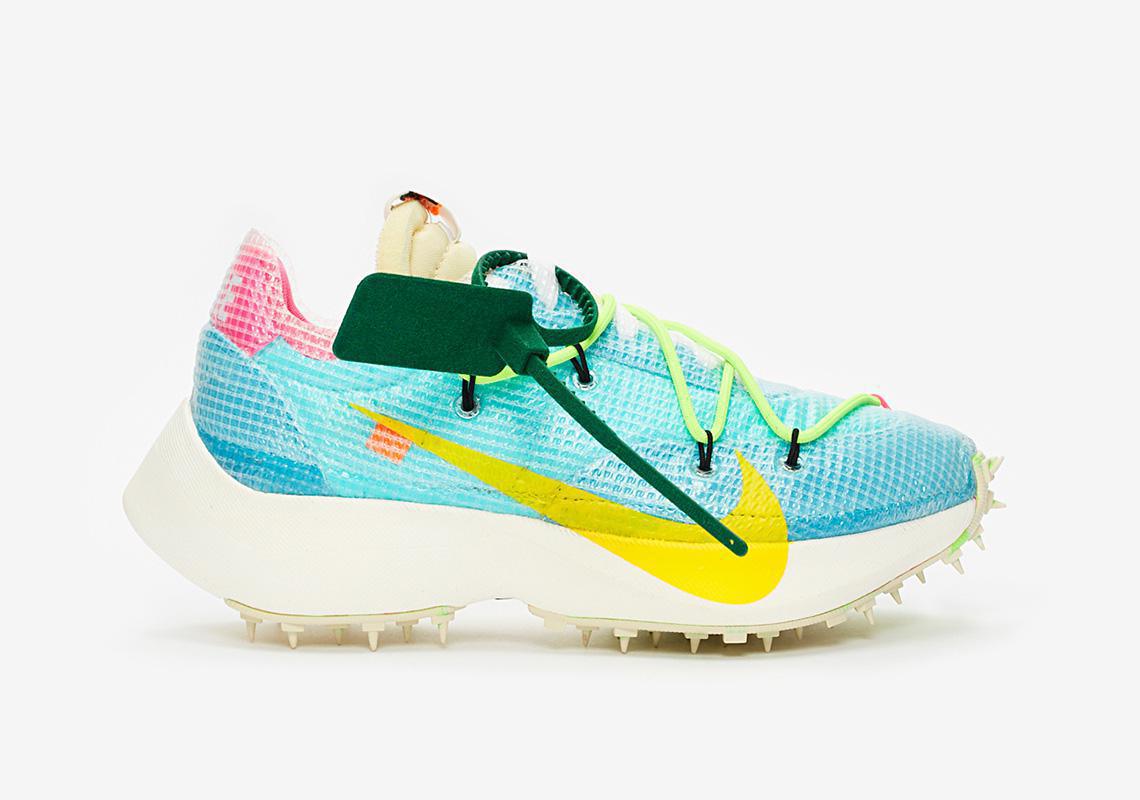 Off-White x Nike Vapor Street sortiront le 14 novembre. Off-White x Nike Vapor Street sortiront le 14 novembre.