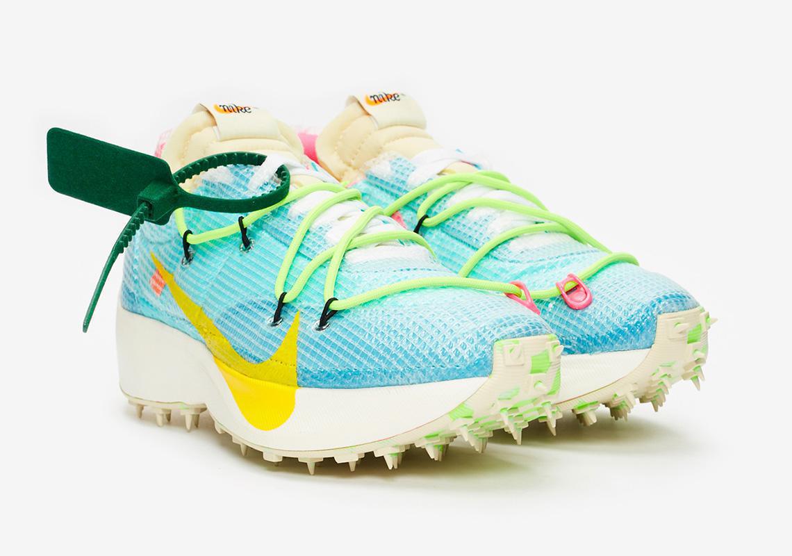 Off-White x Nike Vapor Street sortiront le 14 novembre. Off-White x Nike Vapor Street sortiront le 14 novembre.