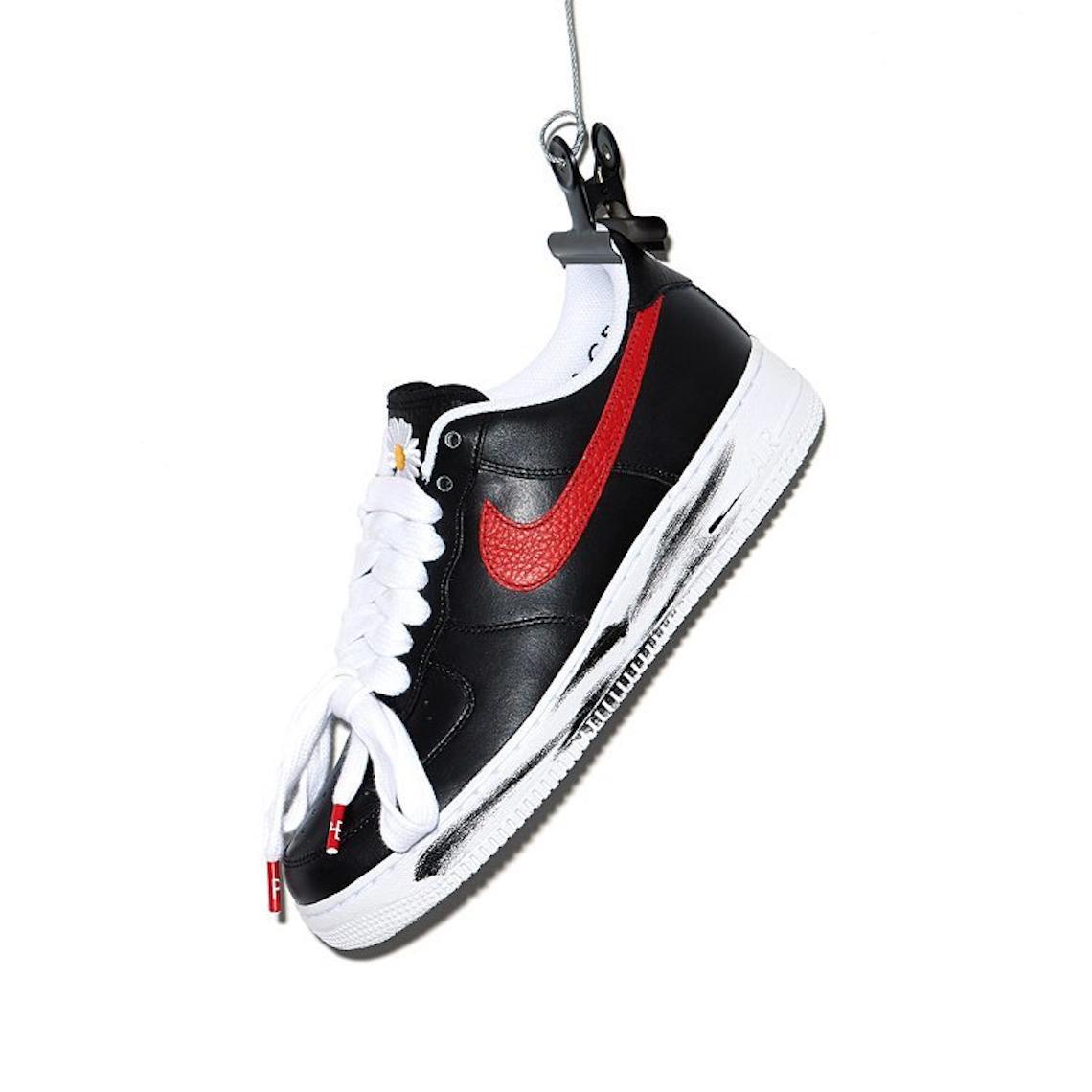 PEACEMINUSONE de G-Dragon dévoile en exclusivité Corée la Nike Air Force 1 avec le Swoosh Rouge PEACEMINUSONE de G-Dragon dévoile en exclusivité Corée la Nike Air Force 1 avec le Swoosh Rouge