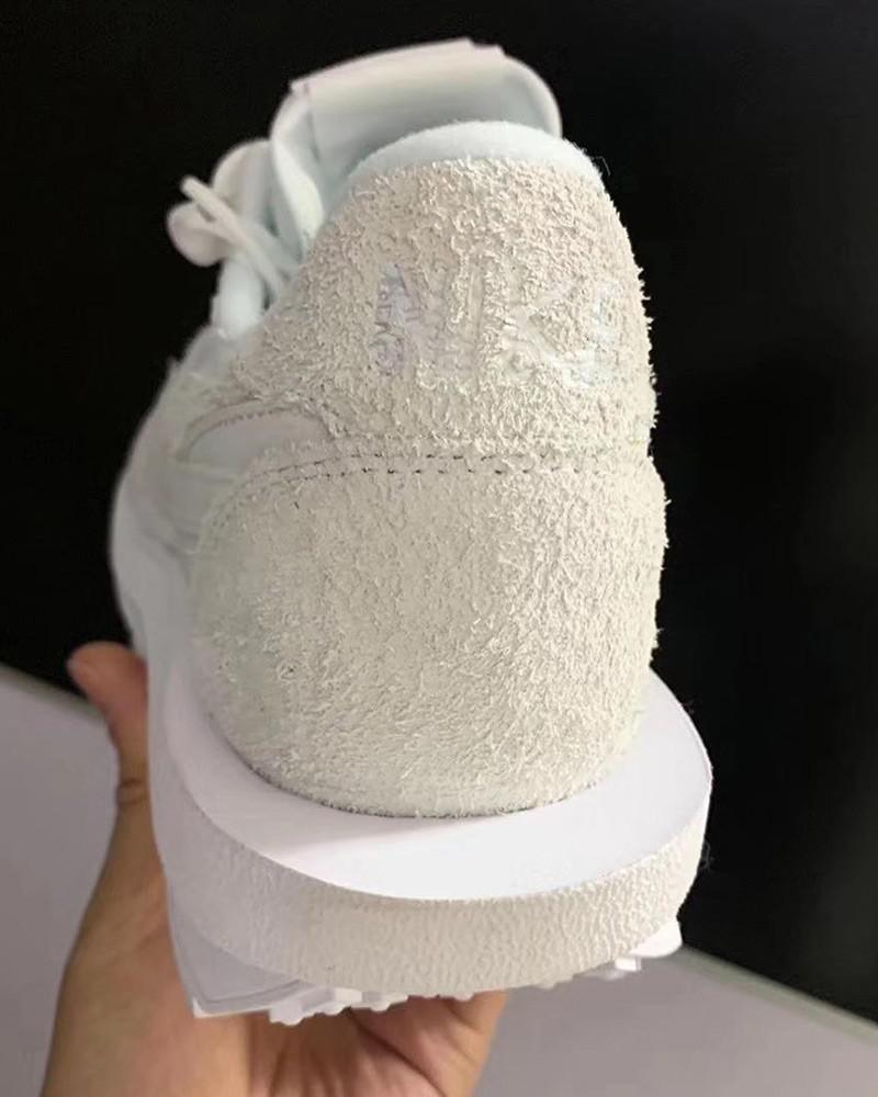 Encore une autre sacai x Nike LDWaffle a fait surface en ligne