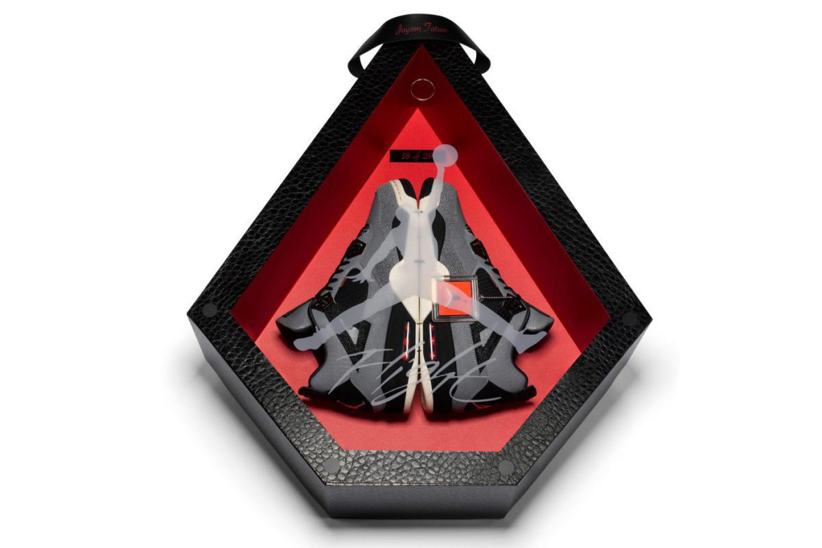 Air Jordan IV reçoit une mise à jour avec "Dress Code" PE Air Jordan IV reçoit une mise à jour avec "Dress Code" PE