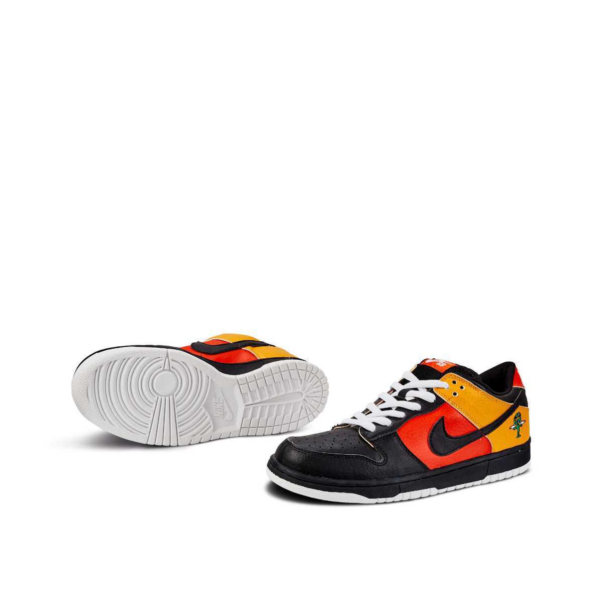 NIKE SB Dunk Low Raygun NIKE SB Dunk Low Raygun