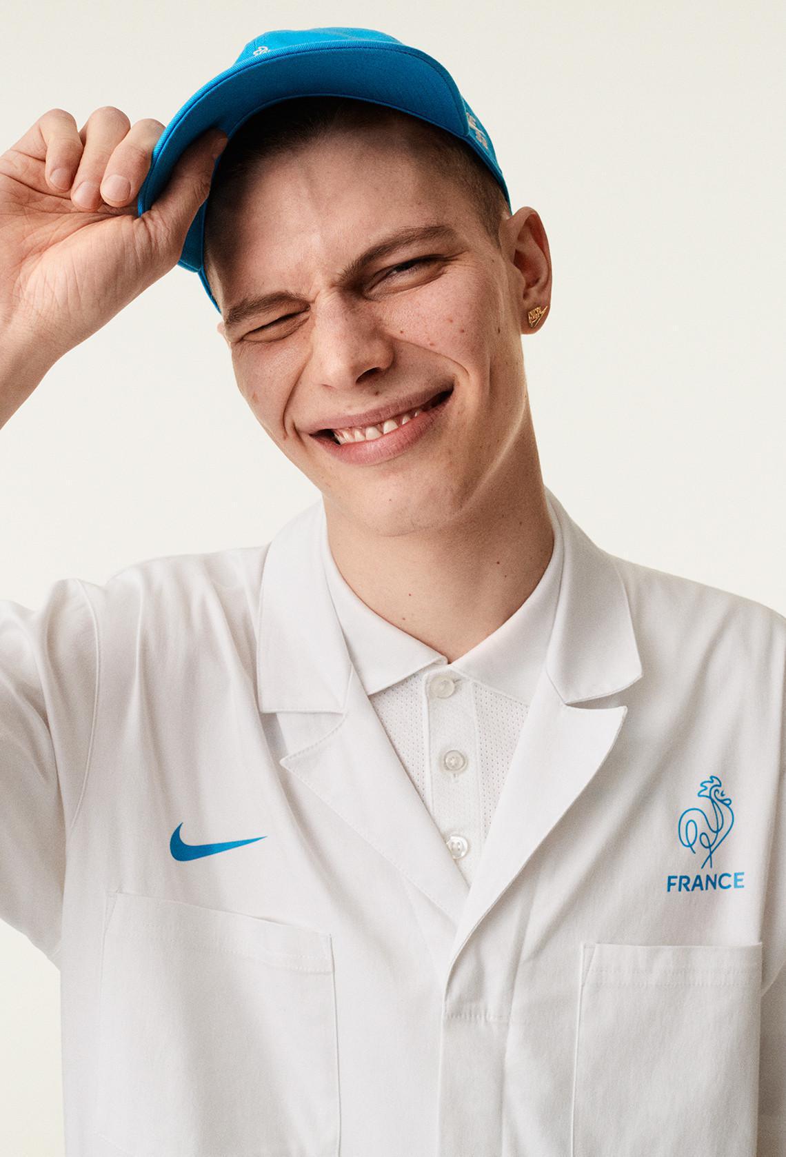 Parra fait équipe avec Nike SB pour concevoir les premiers uniformes de skateboard d'équipe pour les Jeux Olympiques de 2020