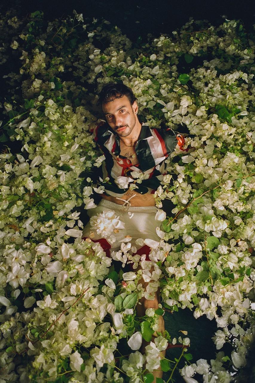 Casablanca entame une nouvelle collaboration New Balance 327 Casablanca entame une nouvelle collaboration New Balance 327