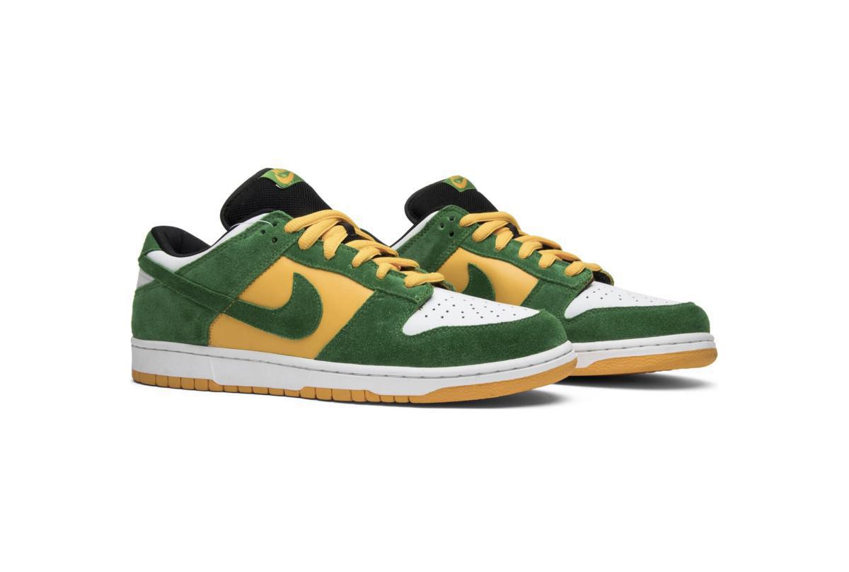 NIKE SB Dunk Low Bucks